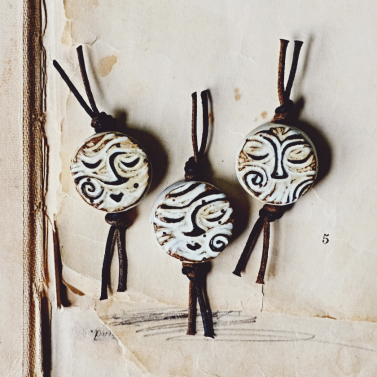 Moon faces 