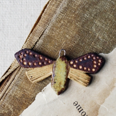 porch light moth 