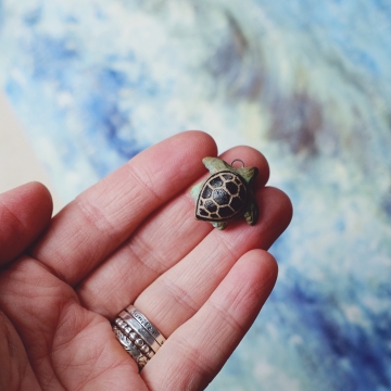 sea turtle charm 