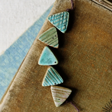 boho triangle beads 